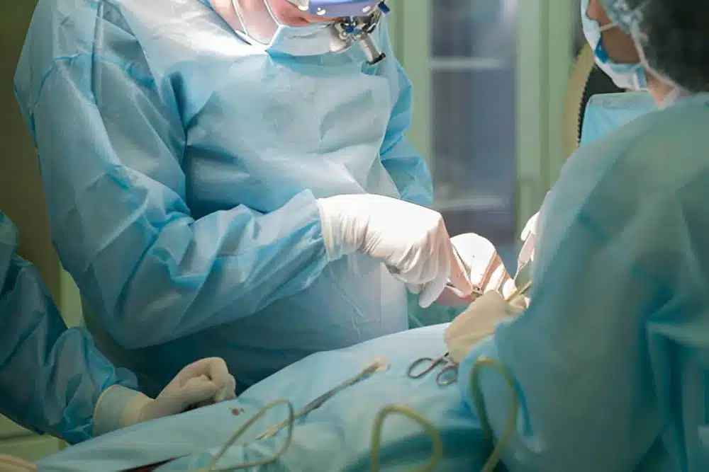 breast-reduction-vs-lift